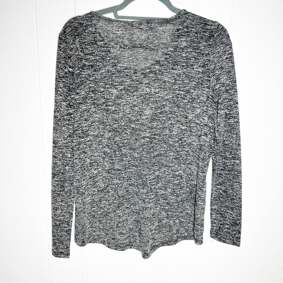 Aeropostale Gray Day of the Dead Skull Embroidered Long Sleeve Top Medium - Picture 2 of 5